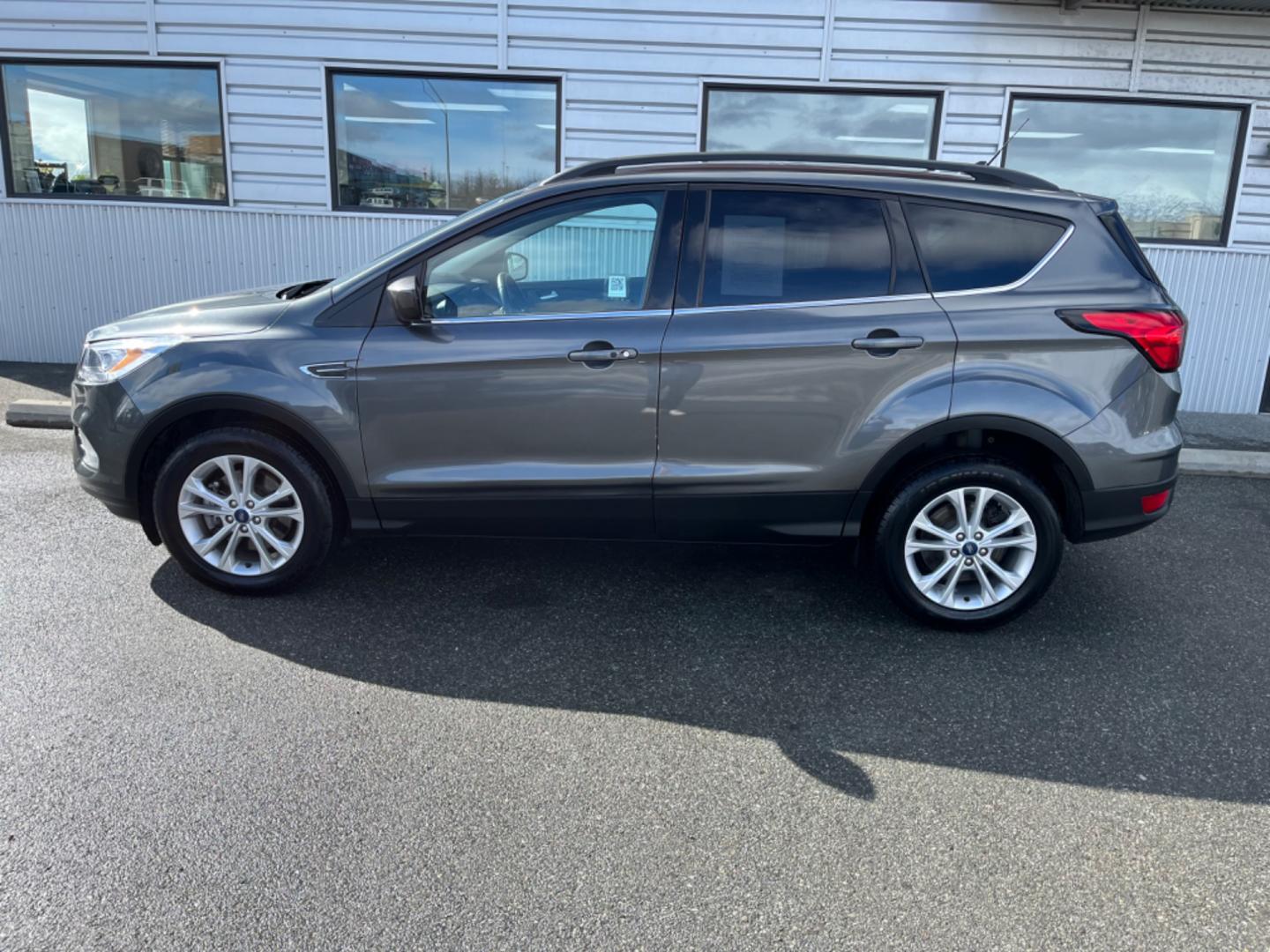 2019 GRAY /black leather FORD ESCAPE SEL (1FMCU9HD5KU) with an 1.5L engine, Automatic transmission, located at 1960 Industrial Drive, Wasilla, 99654, (907) 274-2277, 61.573475, -149.400146 - Photo#1